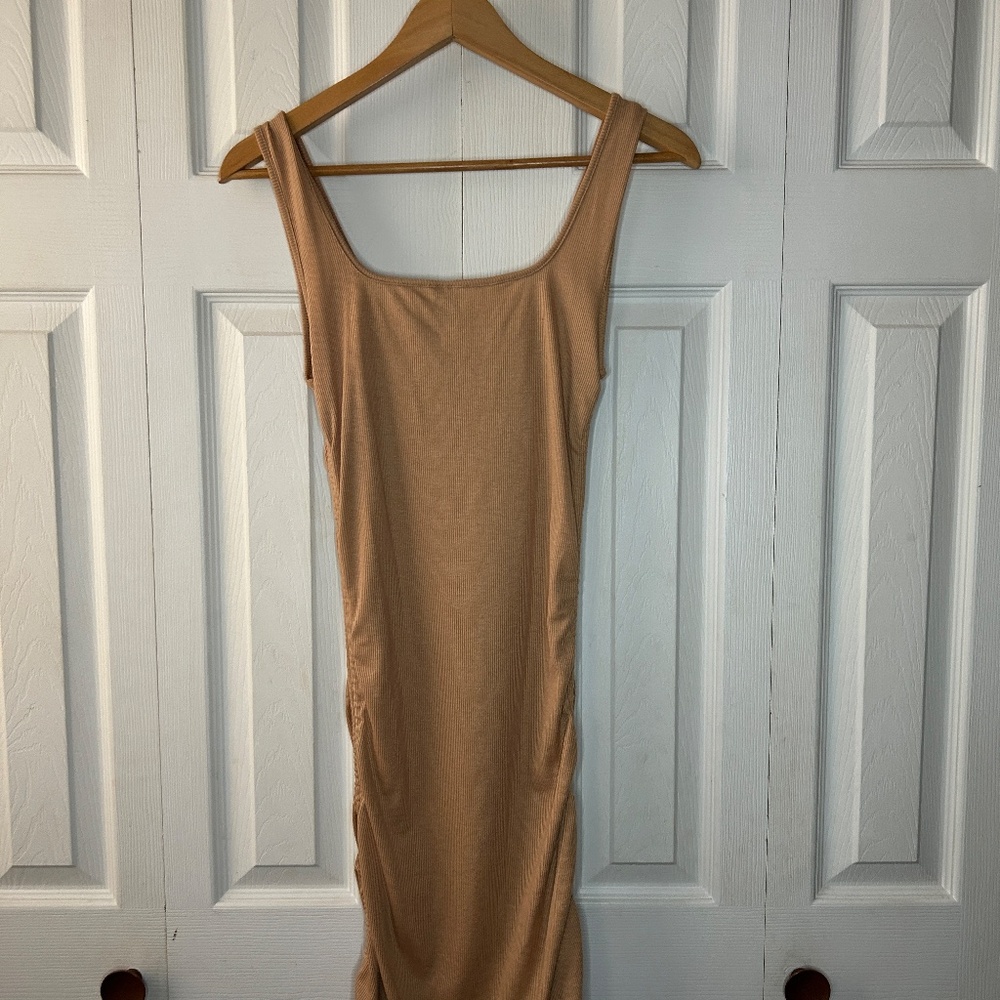 Beige Rib Knit Sleeveless Dress With Ruched Pull String - Picture 6 of 7